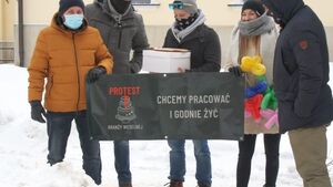 "Chcemy pracować i godnie żyć". Protest branży weselnej w Białymstoku [ZDJĘCIA]
