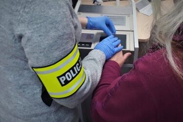 Kradzieże pod pretekstem wypłaty odszkodowań za przymusową pracę w III Rzeszy