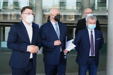 Trzeci wicedyrektor, zatrudnianie rodzeństwa. Pilecki: "To skandaliczne i niedopuszczalne"