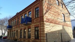 Wykwaterowano jej lokatorów, bo się sypała. Teraz kamienica błyszczy [ZDJĘCIA]