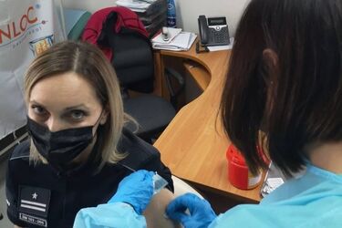 COVID-19. Kolejne służby do szczepień