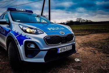 Wypadek z udziałem trzech pojazdów. Posypały się też mandaty za brak maseczek
