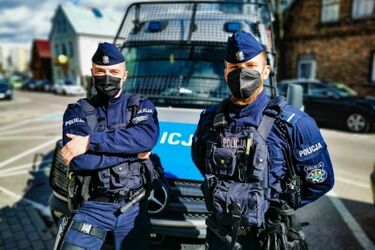 Próba samobójcza. 38-latek poszukiwany przez sąd chciał skoczyć z 6. piętra