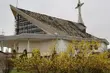 Pożar kościoła św. Kolbego. 54 strażaków walczyło z ogniem, usunięto 400 m2 dachu