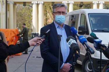 "Zaszczep się w majówkę". Przed pałacem Branickich będą wykonywane szczepienia z marszu