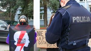17-latka wyrzucona z białostockiego "Katolika" za poglądy. Podlaski poseł interweniuje