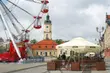 Trwa rozkładanie ogródków. Restauracje i bary otworzą się już o północy [ZDJĘCIA]