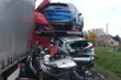 Kierowca zginął między ciężarówką i lawetą. Białorusin przyznał, że to jego wina