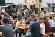 Jedzenie pod chmurką, czyli wiosenny zlot food trucków