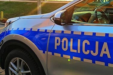 77-latek w jeepie potrącił rowerzystę. Mężczyzna jest w szpitalu