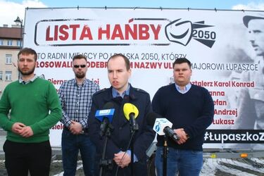 Minister Andruszkiewicz i jego "Lista hańby" z nazwiskami radnych