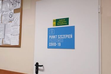 Minionej doby COVID-19 odebrał życie 47 osobom. Wzrasta liczba zaszczepionych