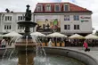 Z diabelskiego młyna na piwo. Na Rynku Kościuszki nadal pojawiają się nielegalne reklamy