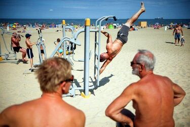 Projekt "Plaża", czyli wystawa w sam raz na wakacje
