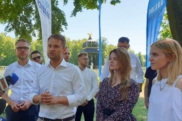 "W nich wypatrujemy przyszłość". Truskolaski z posłami PO ruszają z akcją "Polska Młodych"