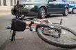 Rowerzystka zderzyła się z samochodem. Nie przeżyła