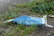 Osoby zaszczepione nie muszą nosić masek. Pracownik firmy o dyskryminacji
