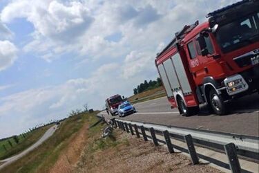 Stracił panowanie i stoczył się do rowu. Zablokowany pas ruchu na S8