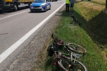 Rowerzysta w szpitalu. Potrącił go młody traktorzysta