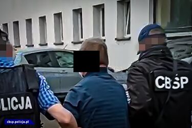 Częściowo fikcyjny obrót stalowymi prętami i blachą. Przestępcy "zarobili" krocie