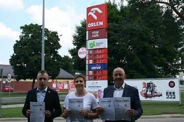 PSL: Orlen dyktuje ceny, dlatego paliwo jest takie drogie