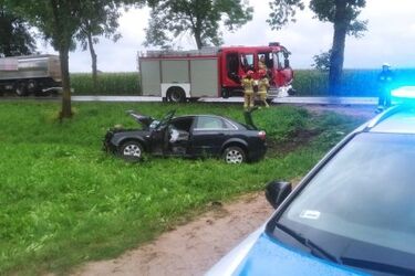 Zderzenie ciężarówki i osobówki na DK 66