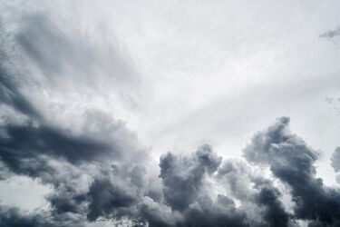 W środę synoptycy zapowiadają burze z deszczem