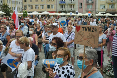Wolne Media! Cały Rynek Kościuszki wypełniony manifestantami [ZDJĘCIA]