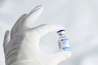 Widać wzrost zakażeń COVID-19. Szczepienia idą bardzo słabo 
