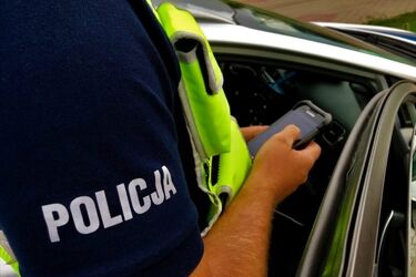 Piratka drogowa na krajowej 61. Kobieta pędziła volkswagenem 178 km/h