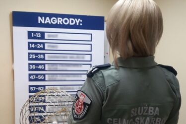 W białostockim lokalu zorganizowano loterię. Maszyna losowała nagrody nielegalnie
