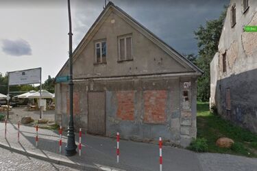 Ten dom wart jest 1,95 mln zł. Czy znadzie się chętny na miejską nieruchomość?