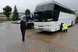 Autobus z pękniętą tarczą hamulcową woził dzieci na basen