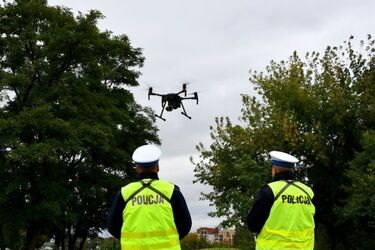 Policja będzie kontrolować pieszych i rowerzystów za pomocą drona