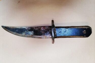 Tak się kończą libacje alkoholowe. 48-latek dźgnął nożem kompana do butelki