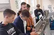 Młodzież uczy się bezpośrednio w zakładach pracy. Nie musi się martwić o zatrudnienie