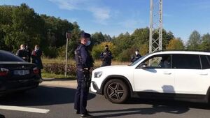 Transport uchodźców zatrzymany na ul. gen. Kleeberga