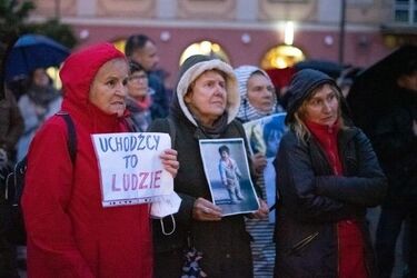 "Stan wyjątkowo nieludzki". Milczący protest u drzwi wojewody