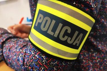 Chciała sprzedać dziecięce buty. Oszukują "kurierzy"