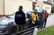 Całodobowe komunikaty na granicy. Po angielsku, francusku, arabsku i persku