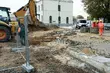 Rozbierają kostkę. Prace nad przejściem podziemnym przy dworcu PKP postępują
