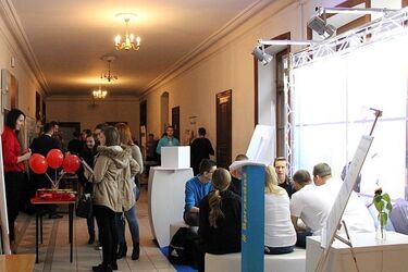 Szukasz pracy? UwB organizuje targi. Będzie na nich wielu pracodawców