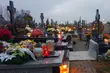 W Święcie Zmarłych nie chodzi o drogie znicze i kwiaty. Wielu o tym zapomina