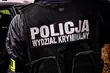 Smacznie spał, gdy nad jego łóżkiem stanęli policjanci. Nie spodziewał się takiej pobudki