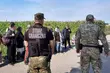 Policjanci zatrzymali kolejne osoby przewożące imigrantów