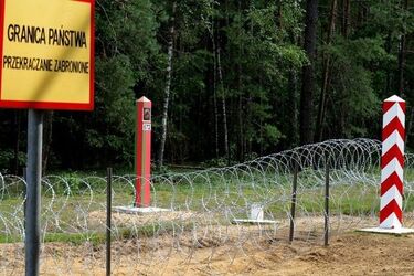 Żołnierze zaatakowani przy pasie przygranicznym. Pomogli policjanci