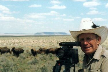 Życie na granicy prawdy i fałszu. Film o Tonym Haliku w Kinach Helios