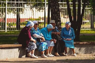 Czy "czternastka" należy się też emerytowi lub renciście, który zmarł zanim ją dostał?