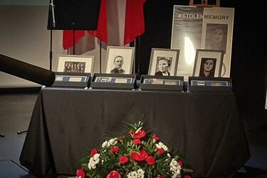 "Pamięci nie da się ukraść" - przekazano pamiątki po więźniach obozów koncentracyjnych