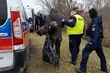 Przewoźnicy imigrantów zatrzymani. Jeden z kurierów miał auto oklejone jak karetka
